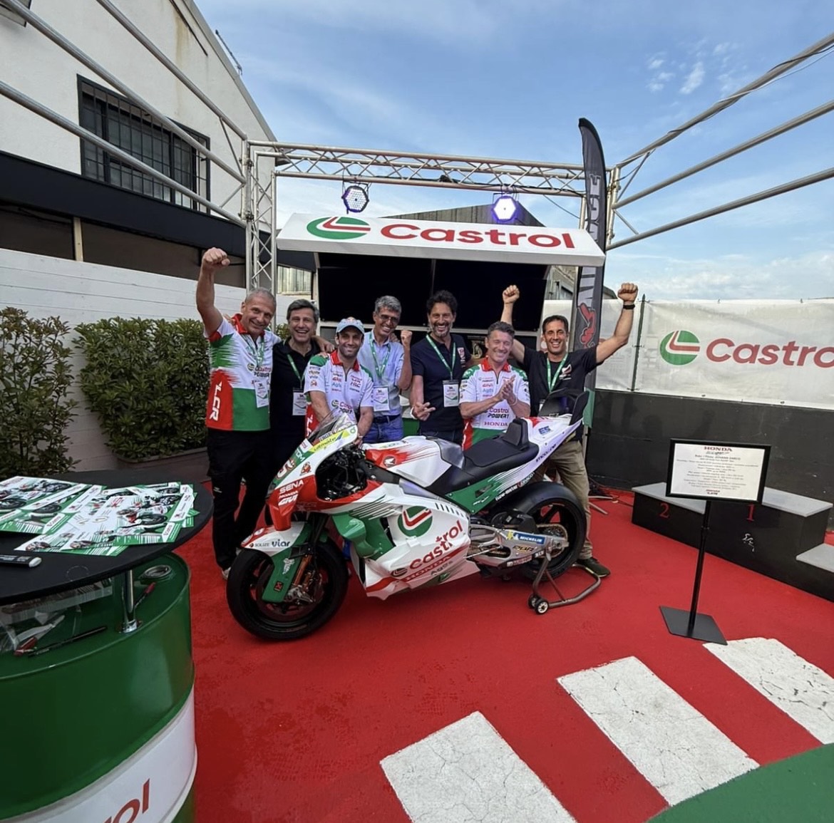 castrol-super-shop-ride-up