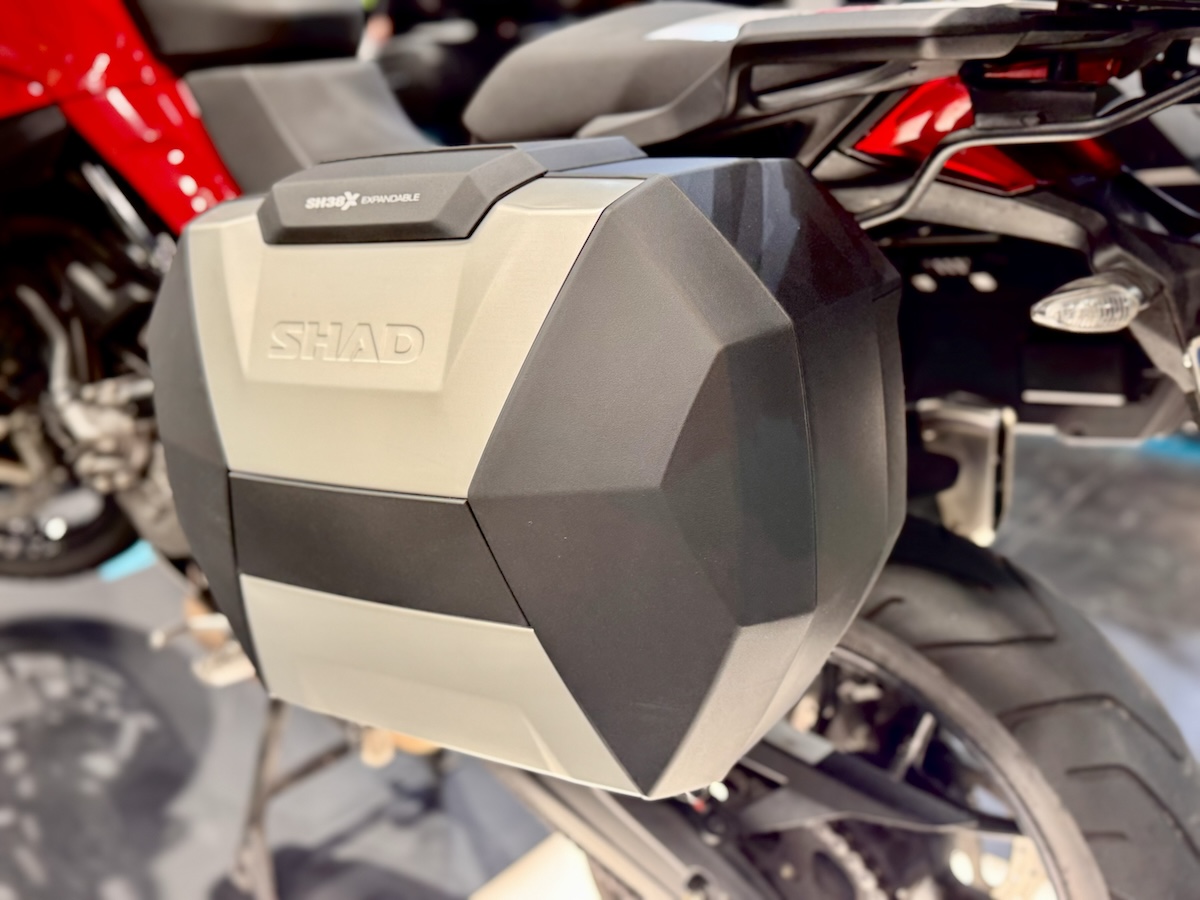 Valigie-laterali-espandibili-Shad-sh38x